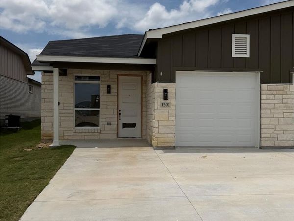 1301 Lone Pine WAY , Killeen, TX 76543