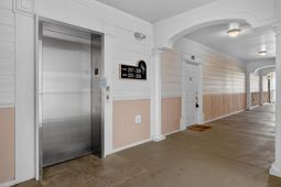 1025 Riverland Woods Place photo 4