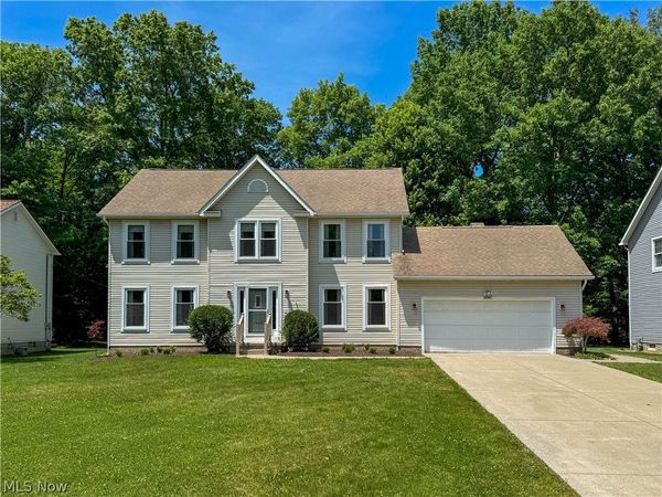 2057 Burning Tree Lane, Youngstown, OH 44505