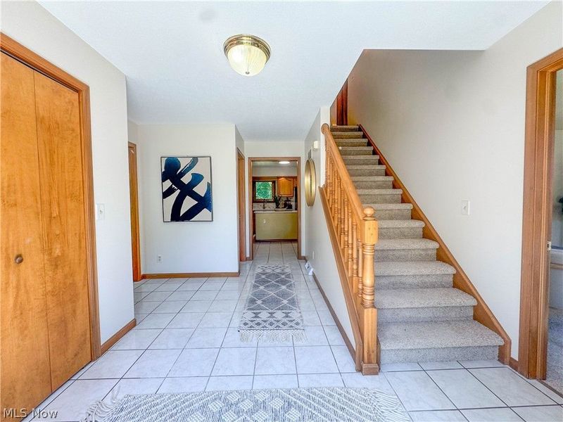 2057 Burning Tree Lane, Youngstown, OH 44505 Photo 3