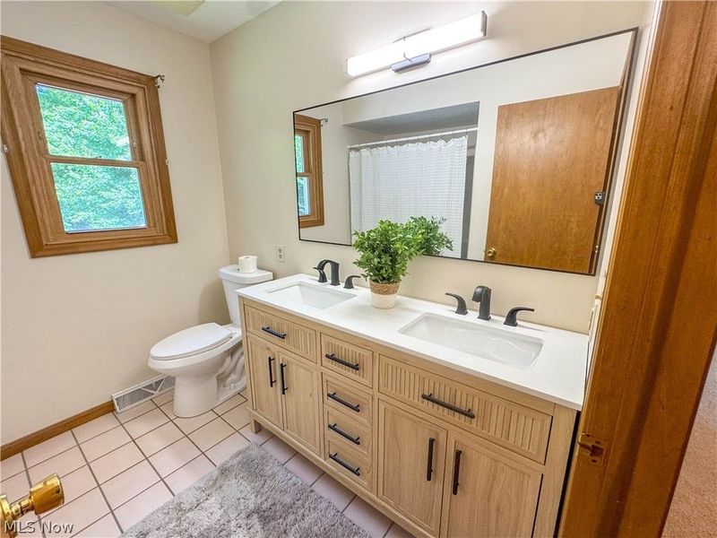 2057 Burning Tree Lane, Youngstown, OH 44505 Photo 32
