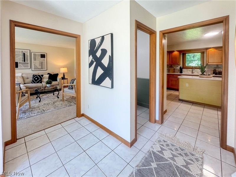 2057 Burning Tree Lane, Youngstown, OH 44505 Photo 7