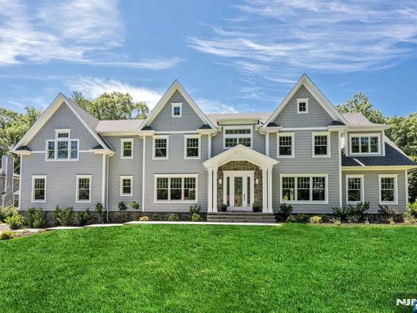 520 Clinton Avenue, WYCKOFF, NJ 07481