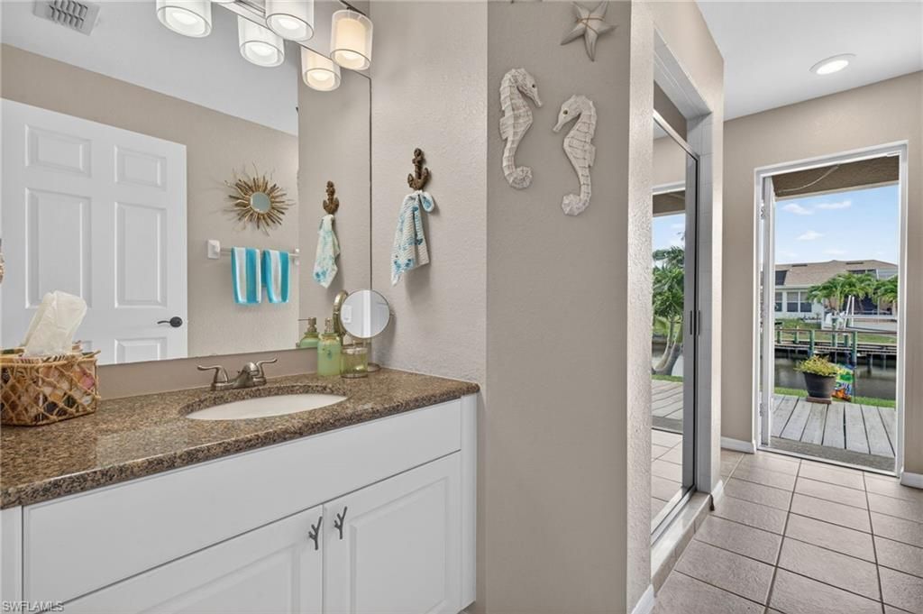 527 SW 40th Ter , Cape Coral, FL 33914 Photo