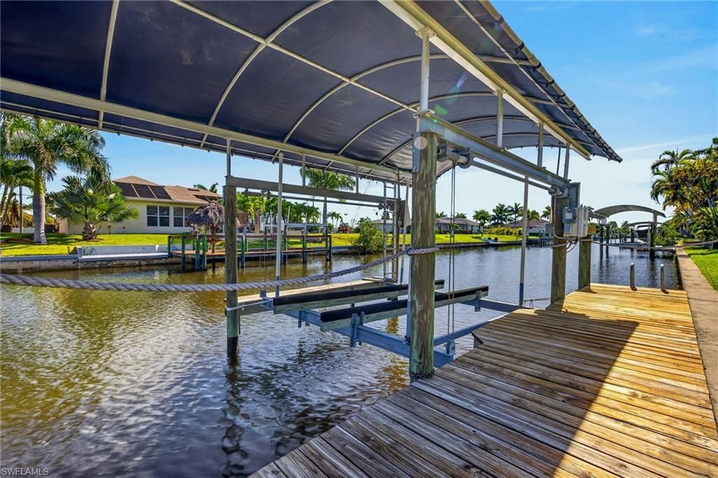 527 SW 40th Ter , Cape Coral, FL 33914 Photo