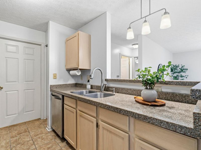 2312 Pinzon Place, Unit 104, Columbus, OH 43235 Photo 20