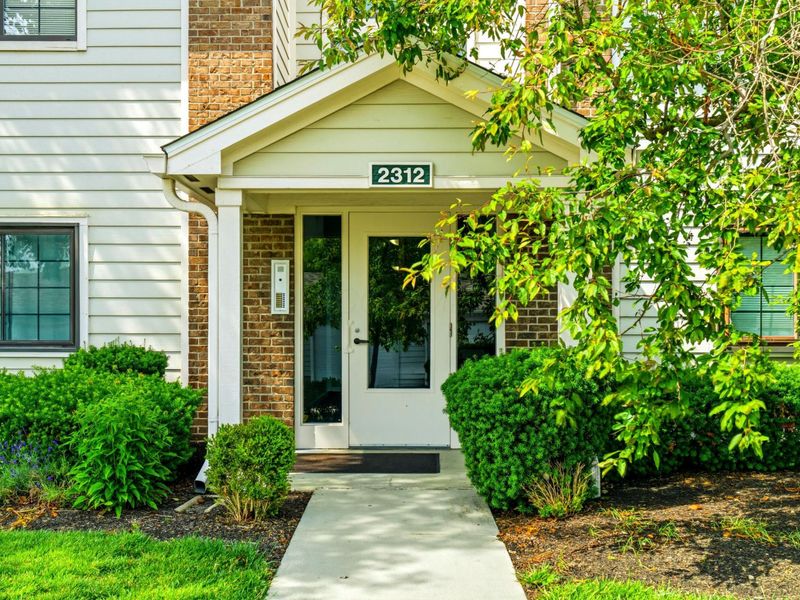 2312 Pinzon Place, Unit 104, Columbus, OH 43235 Photo 3