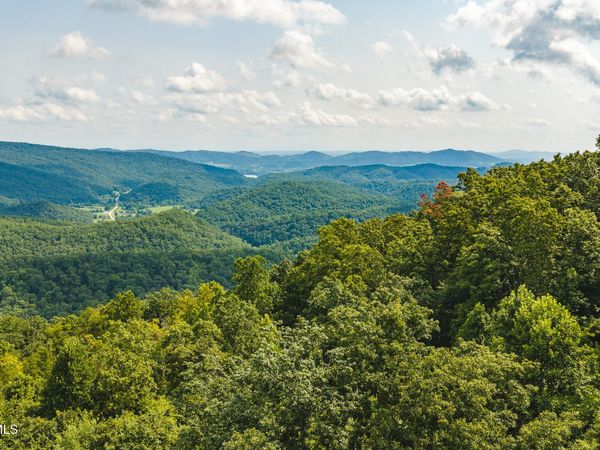 2595 TN-31, Mooresburg, TN 37811
