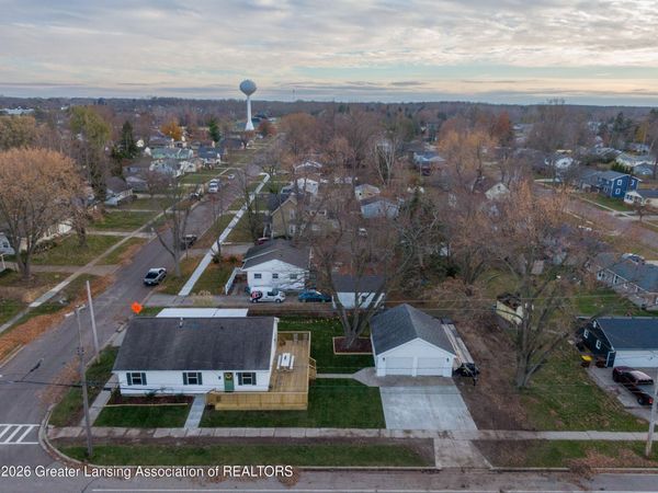220 Edwards Street, Grand Ledge, MI 48837