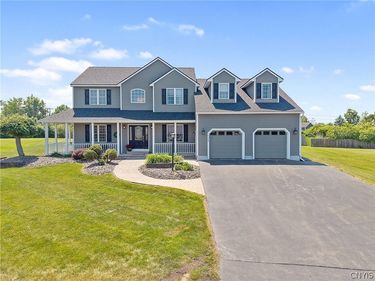 7508 Plum Hollow Circle , Liverpool, NY 13090