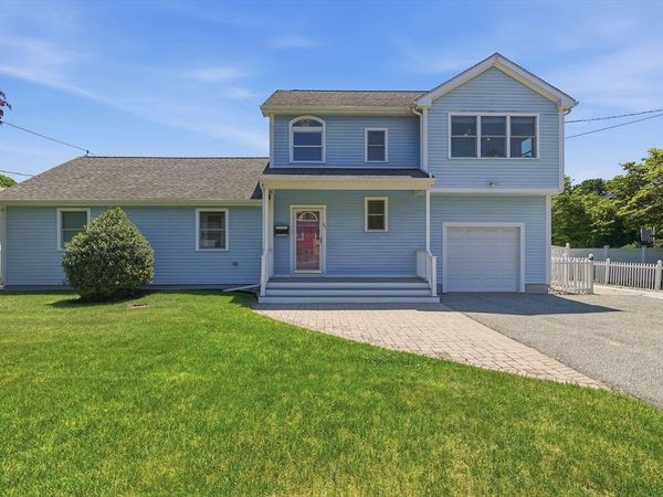 35 Kendrick Road, Wakefield, MA 01880
