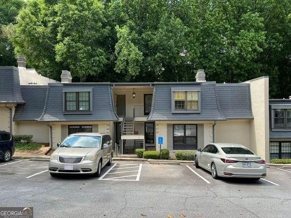 68 La Rue Place, Atlanta, GA 30327