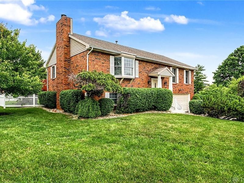 1830 Ashley Drive, Miamisburg, OH 45342 Photo 3