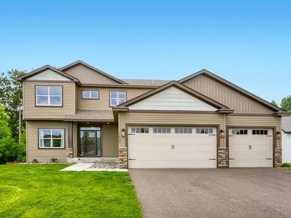 1030 Bellaire Boulevard NW, Isanti, MN 55040