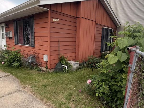 1205 Dr Martin Luther King Dr, Racine, WI 53404