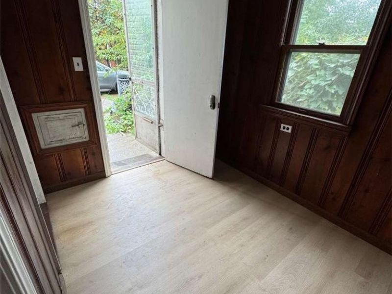 426 E 160 Street, Cleveland, OH 44110 Photo 5