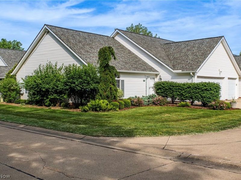 416 Harbor Ridge Lane , Fairport Harbor, OH 44077 Photo 2