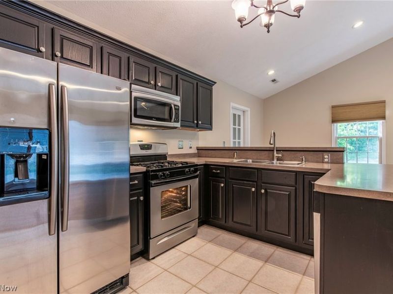 416 Harbor Ridge Lane, Fairport Harbor, OH 44077 Photo 5