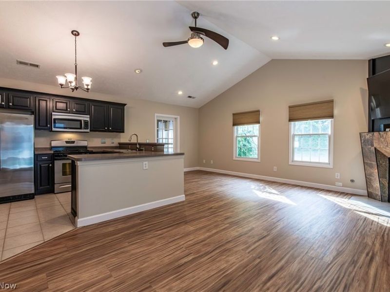 416 Harbor Ridge Lane, Fairport Harbor, OH 44077 Photo 8