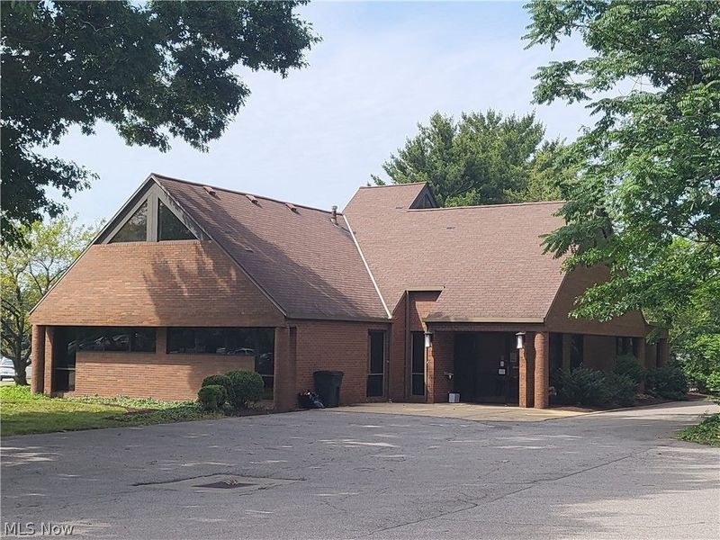 6061 S Broadway, Lorain, OH 44053 Photo 2