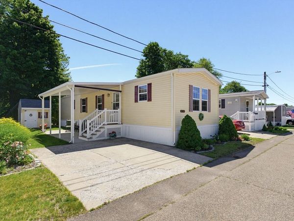 300 East Washington, Unit 11 NW, North Attleboro, MA 02760