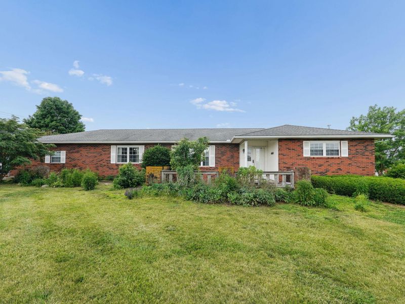 1408 Northridge Road , Circleville, OH 43113 Photo 2