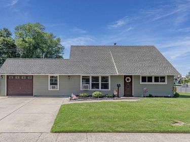 46 TWIN OAK DRIVE, LEVITTOWN, PA 19056