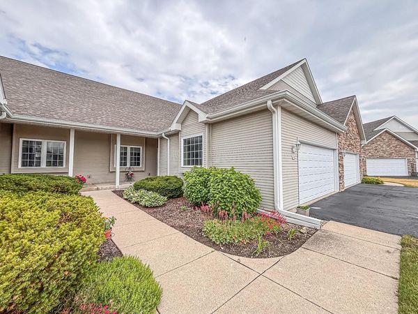 650 Waters Edge DRIVE, Whitewater, WI 53190
