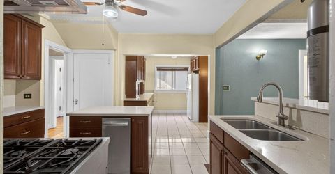 3265 Mckinley Blvd, Sacramento, CA 95816 Photo