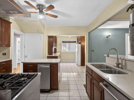 3265 Mckinley Blvd, Sacramento, CA 95816 Photo