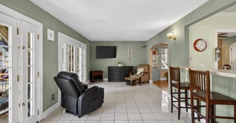 3265 Mckinley Blvd, Sacramento, CA 95816 Photo