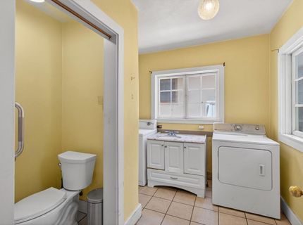 3265 Mckinley Blvd, Sacramento, CA 95816 Photo