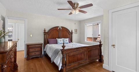 3265 Mckinley Blvd, Sacramento, CA 95816 Photo