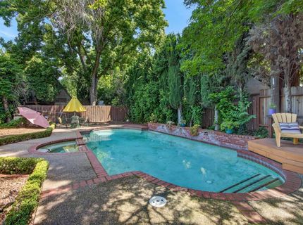 3265 Mckinley Blvd, Sacramento, CA 95816 Photo