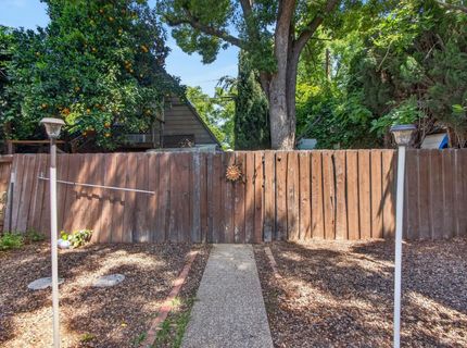 3265 Mckinley Blvd, Sacramento, CA 95816 Photo