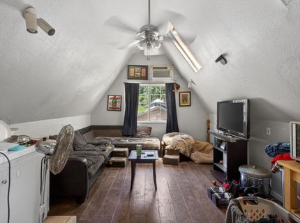 3265 Mckinley Blvd, Sacramento, CA 95816 Photo
