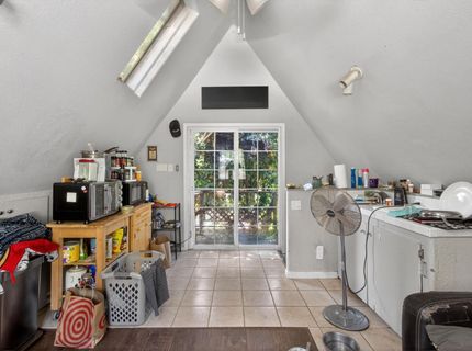 3265 Mckinley Blvd, Sacramento, CA 95816 Photo