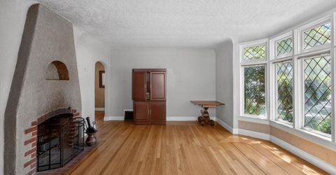 3265 Mckinley Blvd, Sacramento, CA 95816 Photo