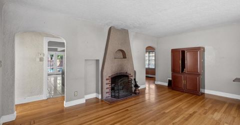 3265 Mckinley Blvd, Sacramento, CA 95816 Photo