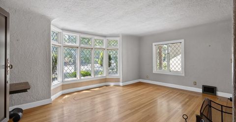 3265 Mckinley Blvd, Sacramento, CA 95816 Photo