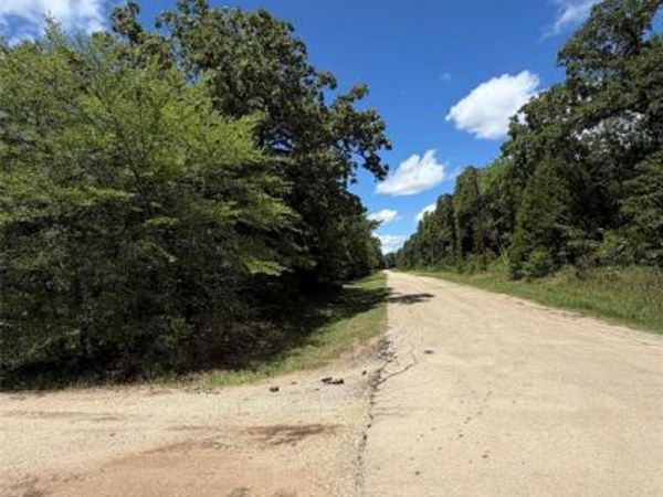 150 Navarro Drive , Mabank, TX 75156