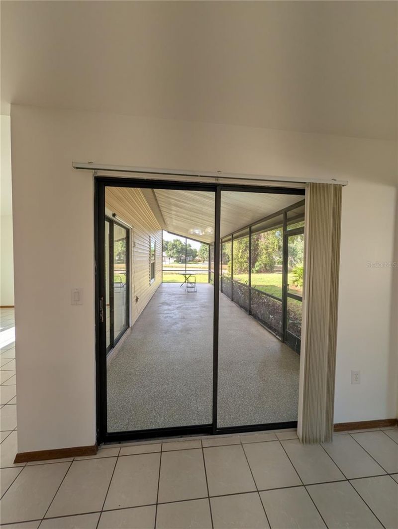 517 Bearded Oaks Circle, Sarasota, FL 34232 Photo