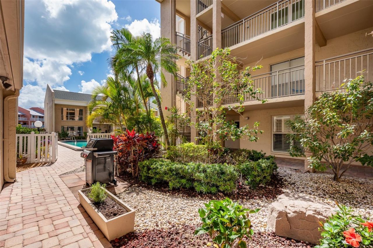 845 Benjamin Franklin Drive , Unit 302, Sarasota, FL 34236 Photo