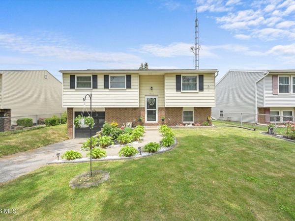 1951 Grimes Golden Drive , Toledo, OH 43611
