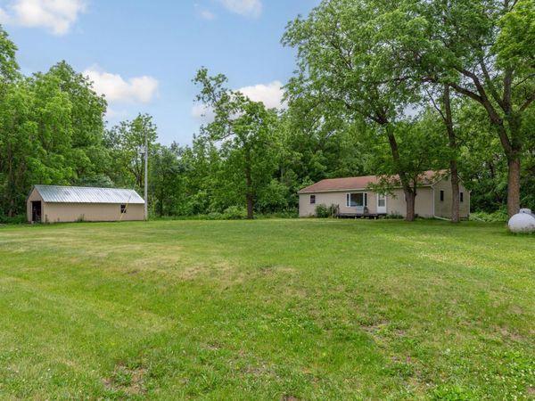 16616 260th Avenue , New Richland, MN 56072