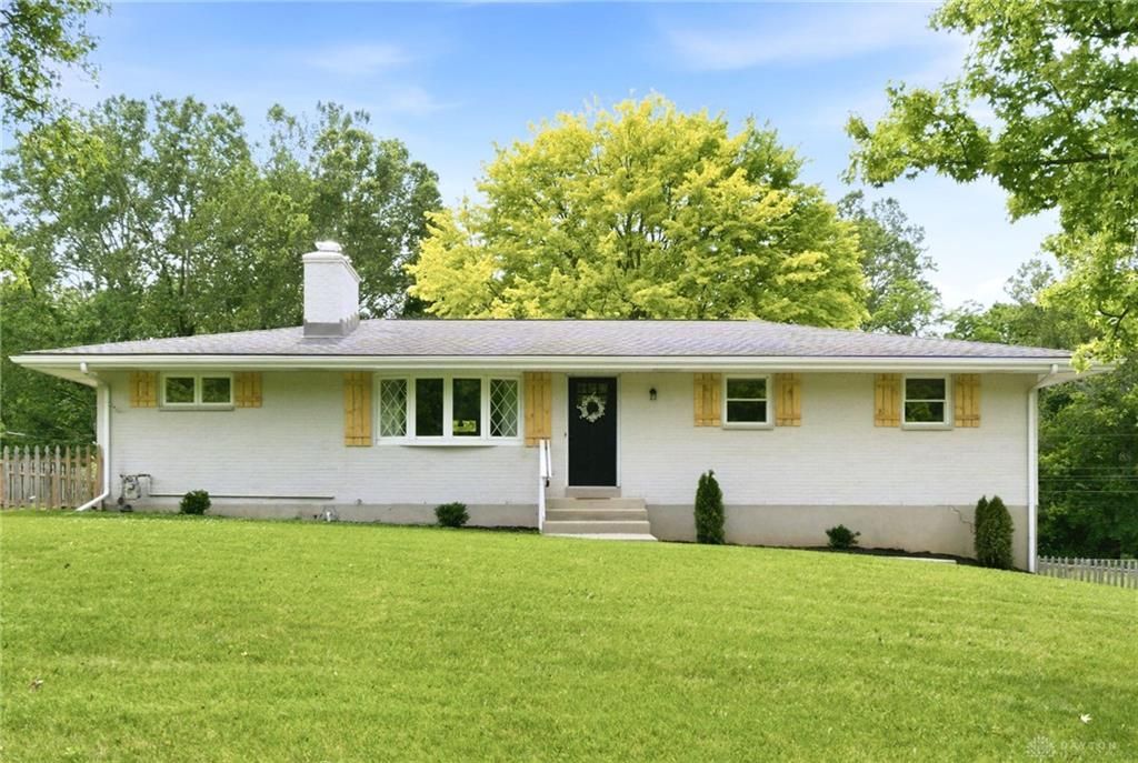 617 Carthage Drive, Beavercreek, OH 45434 Main Photo
