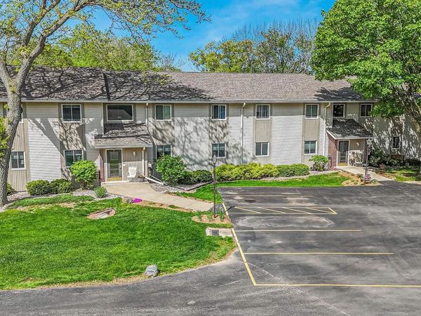 1 ALTENDORF PLACE, Unit 8, Kaukauna, WI 54130