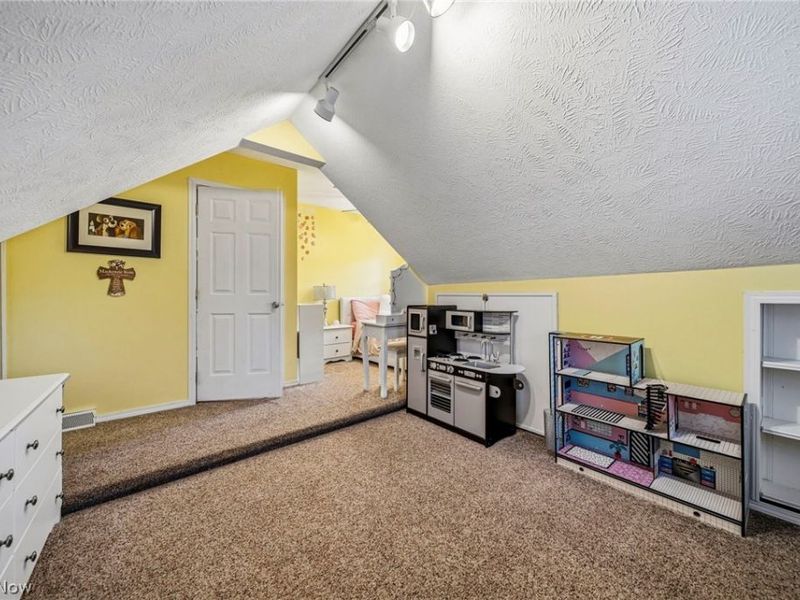 34212 Roberts Road , Eastlake, OH 44095 Photo 20