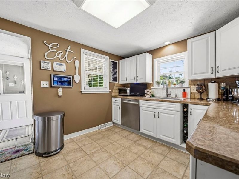 34212 Roberts Road , Eastlake, OH 44095 Photo 7