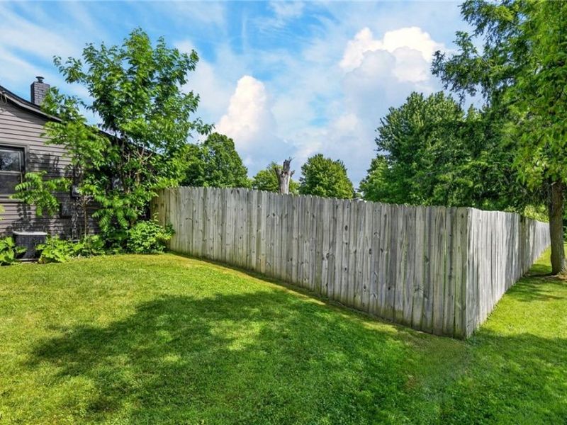 555 Secrist Lane, Girard, OH 44420 Photo 16